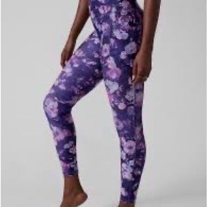 Athleta Salutation Stash Pocket Printed Tight S